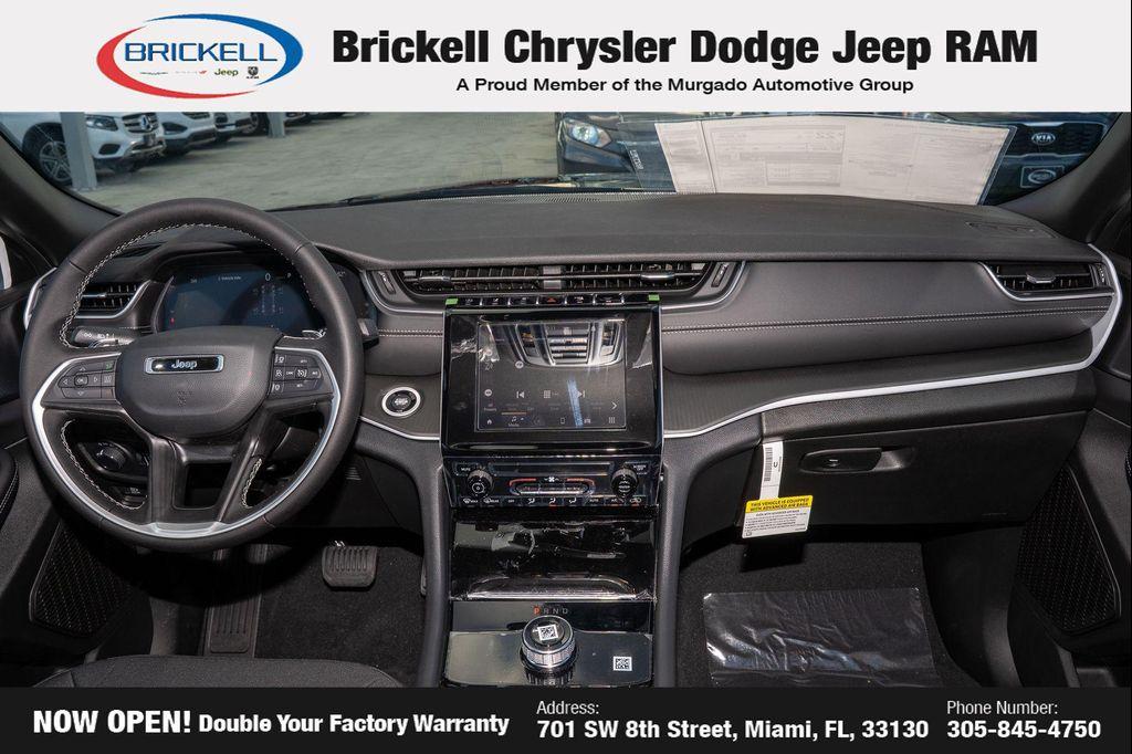 new 2025 Jeep Grand Cherokee car, priced at $32,029