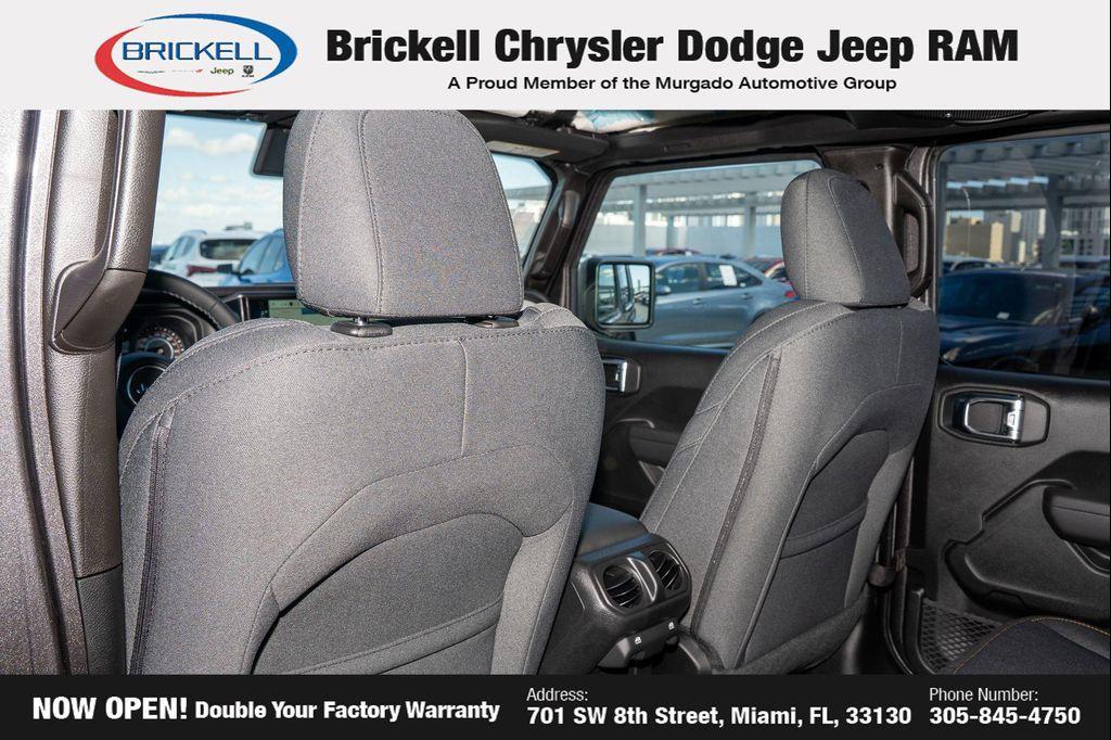 new 2025 Jeep Wrangler car, priced at $45,168