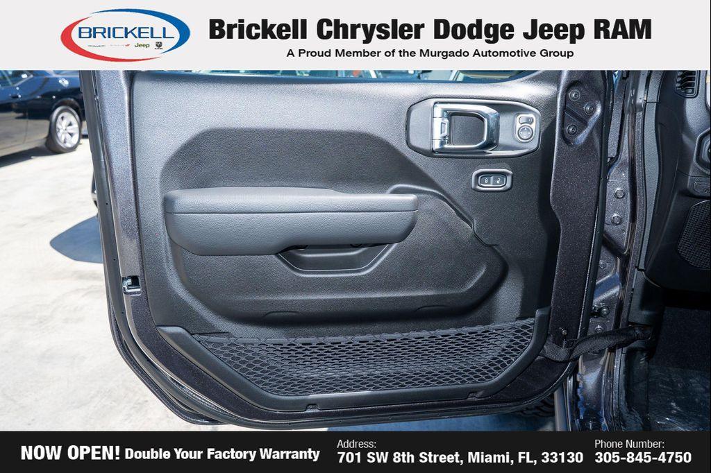new 2025 Jeep Wrangler car, priced at $45,168