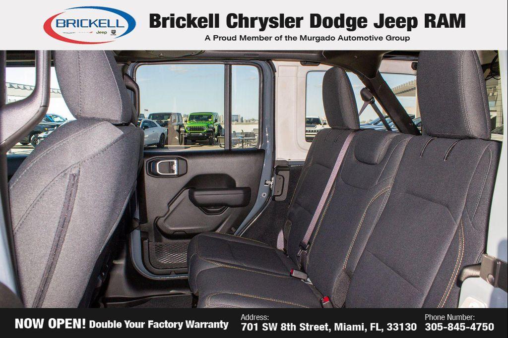 new 2025 Jeep Wrangler car, priced at $45,263