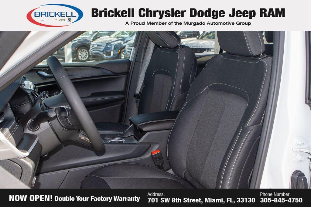 new 2025 Jeep Grand Cherokee car, priced at $36,254