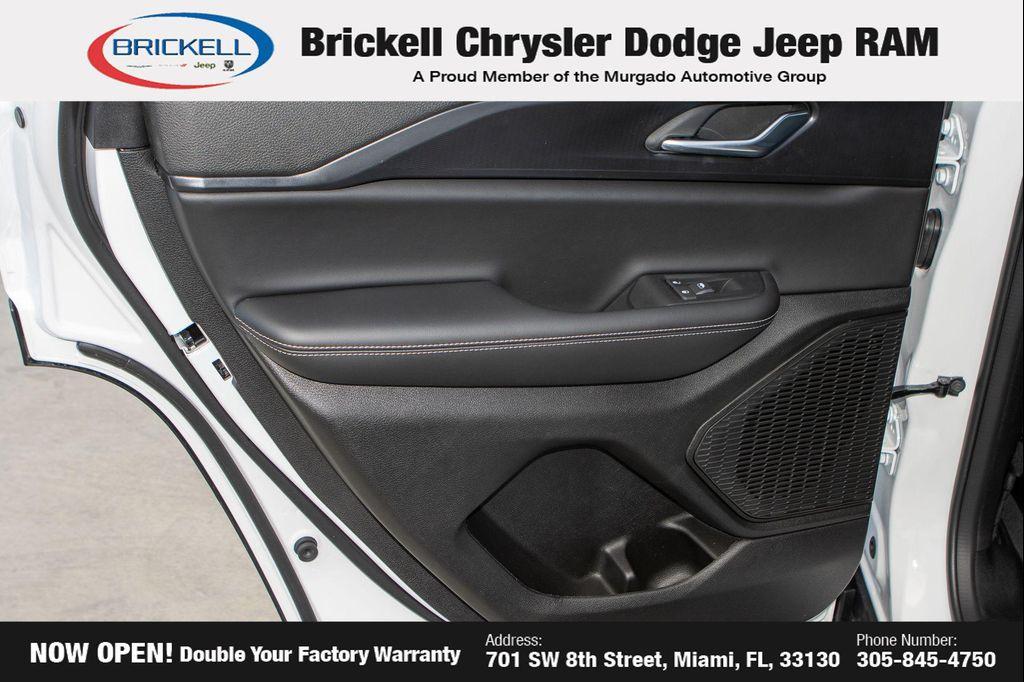 new 2025 Jeep Grand Cherokee car, priced at $36,254