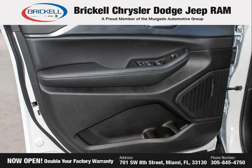 new 2025 Jeep Grand Cherokee car, priced at $36,254