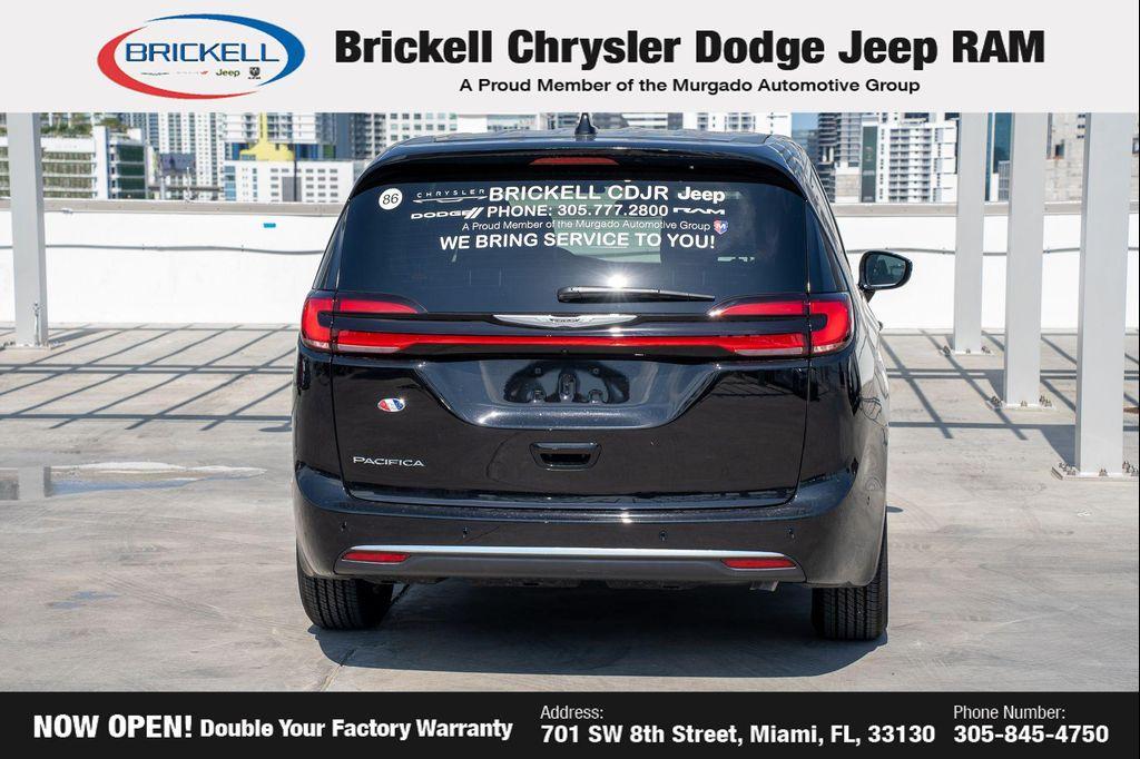 new 2025 Chrysler Pacifica car, priced at $37,928