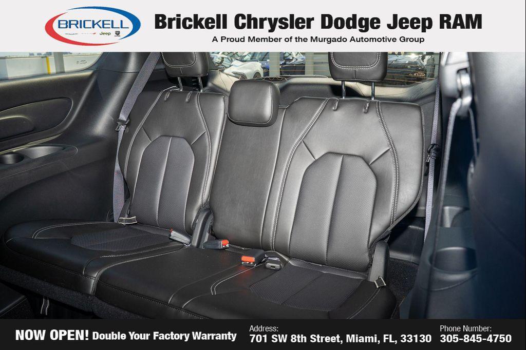 new 2025 Chrysler Pacifica car, priced at $37,928