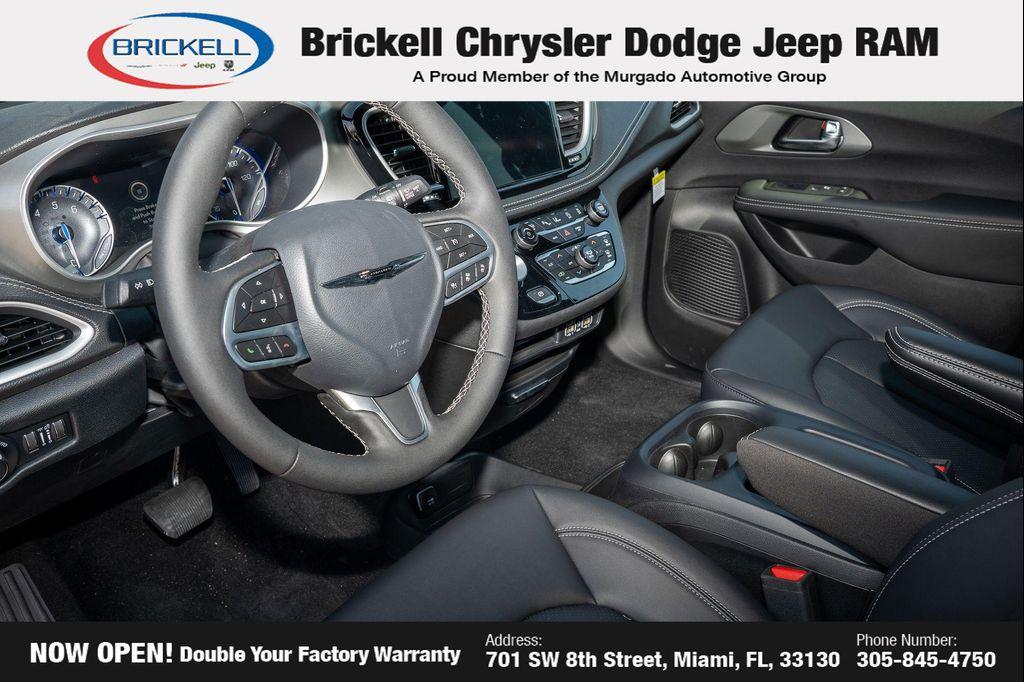 new 2025 Chrysler Pacifica car, priced at $37,928
