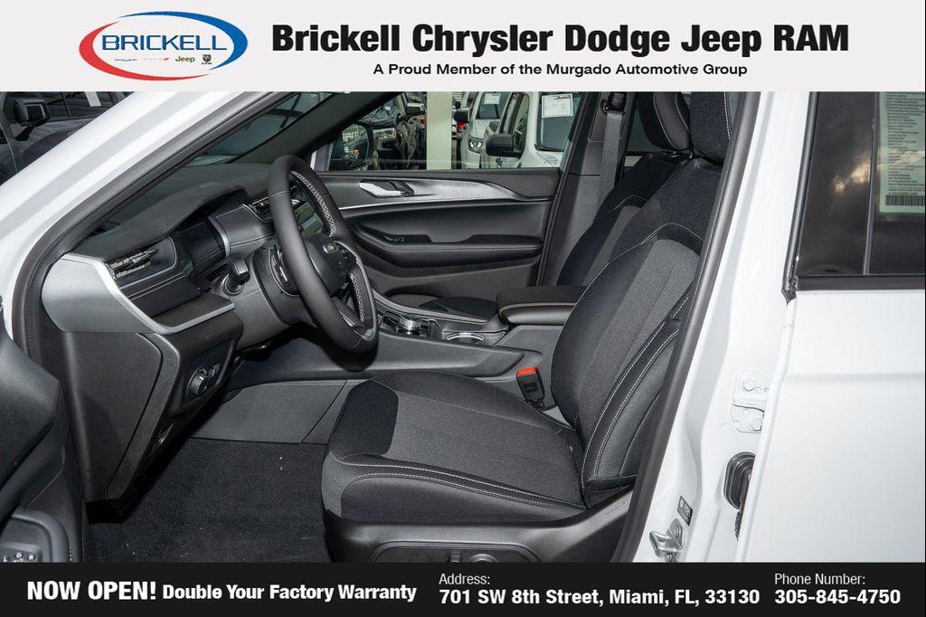 new 2025 Jeep Grand Cherokee car, priced at $35,910