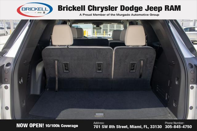 used 2022 Chevrolet Traverse car, priced at $27,300