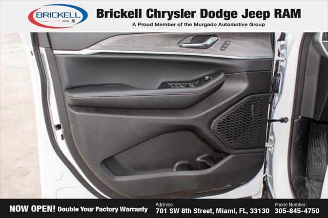 new 2025 Jeep Grand Cherokee car, priced at $39,499