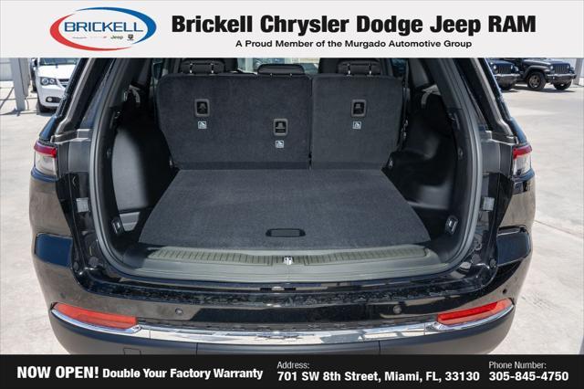 new 2025 Jeep Grand Cherokee car, priced at $35,195