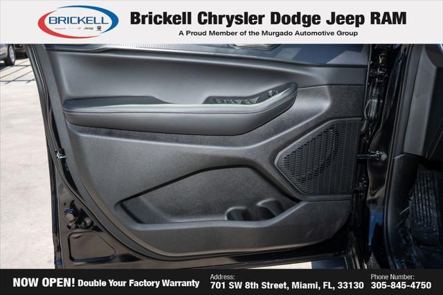 new 2025 Jeep Grand Cherokee car, priced at $35,195