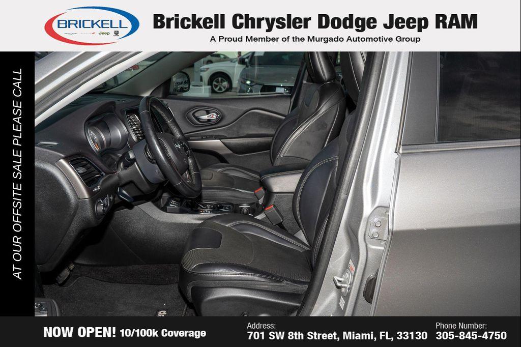 used 2019 Jeep Cherokee car, priced at $15,299