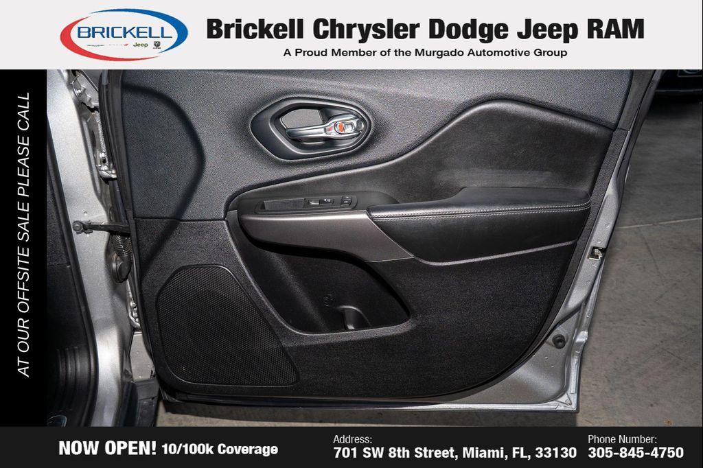 used 2019 Jeep Cherokee car, priced at $15,299