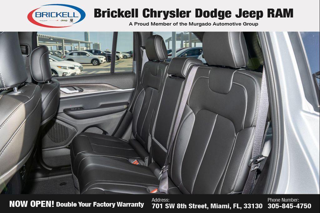 new 2025 Jeep Grand Cherokee car, priced at $35,282