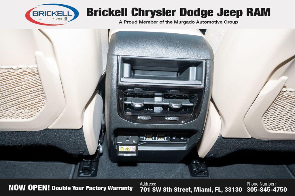 new 2025 Jeep Grand Cherokee car, priced at $46,505