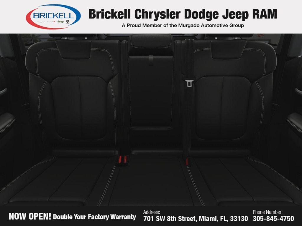 new 2025 Jeep Grand Cherokee car, priced at $38,992
