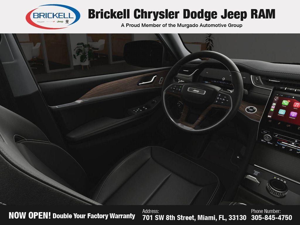 new 2025 Jeep Grand Cherokee car, priced at $38,992