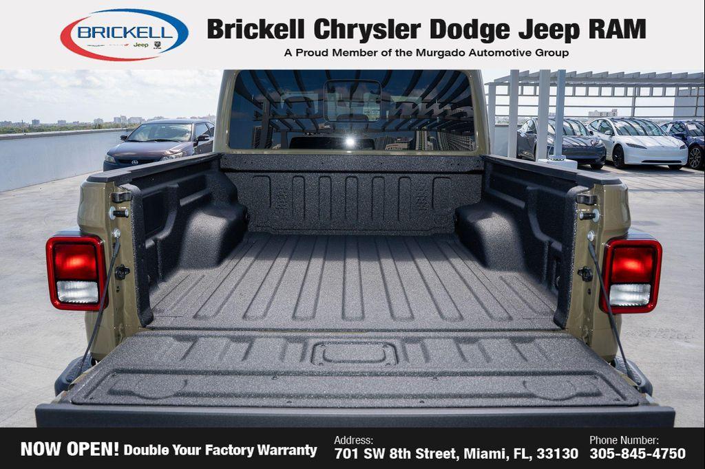 new 2025 Jeep Gladiator car, priced at $46,482