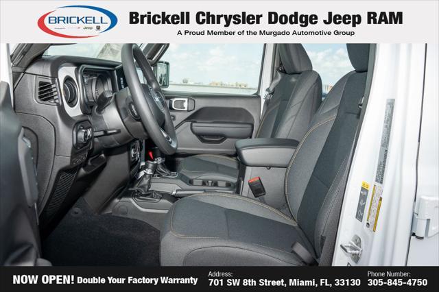 new 2025 Jeep Gladiator car, priced at $40,970