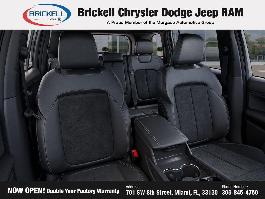 new 2025 Jeep Grand Cherokee car, priced at $40,228