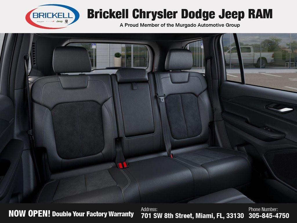 new 2025 Jeep Grand Cherokee car, priced at $40,228