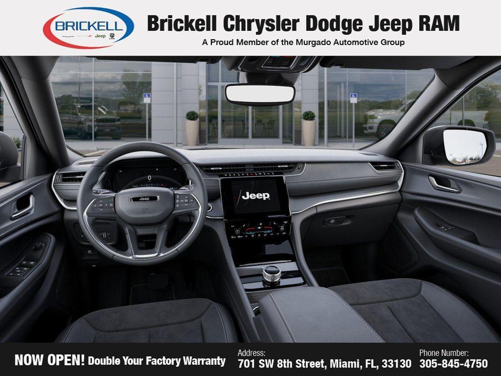 new 2025 Jeep Grand Cherokee car, priced at $40,228