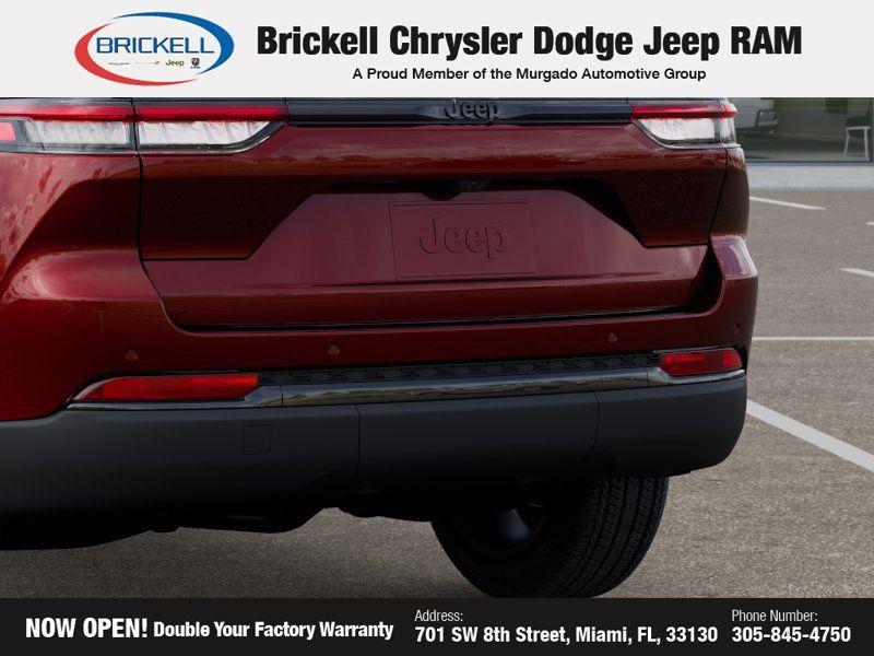 new 2025 Jeep Grand Cherokee car, priced at $40,228