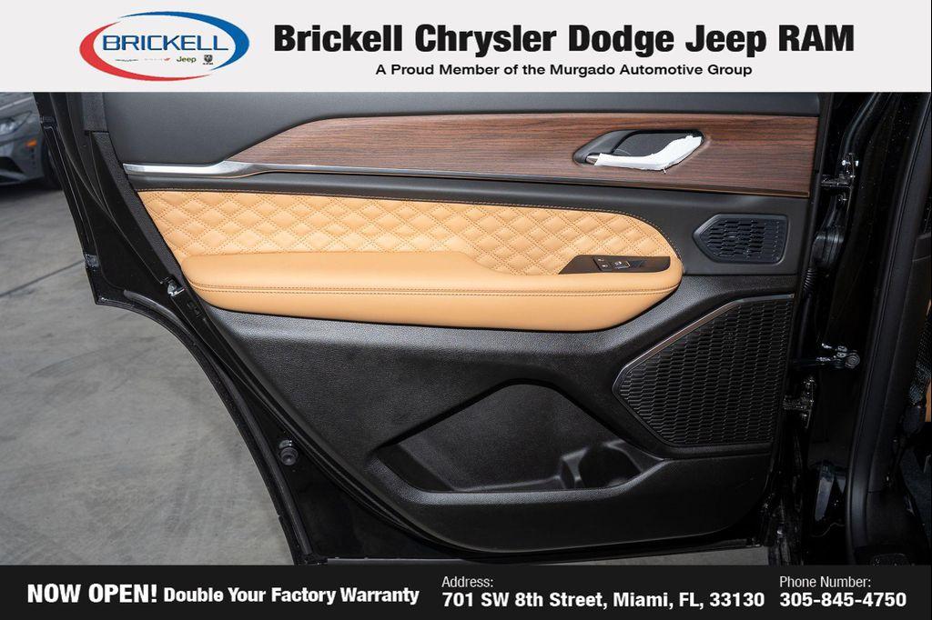 new 2025 Jeep Grand Cherokee L car, priced at $55,085