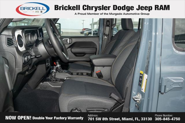 new 2025 Jeep Gladiator car, priced at $43,006
