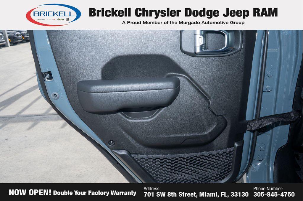 new 2025 Jeep Gladiator car, priced at $41,506