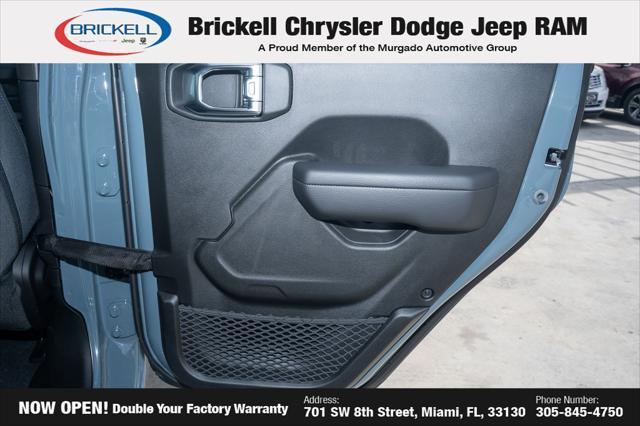 new 2025 Jeep Gladiator car, priced at $43,006