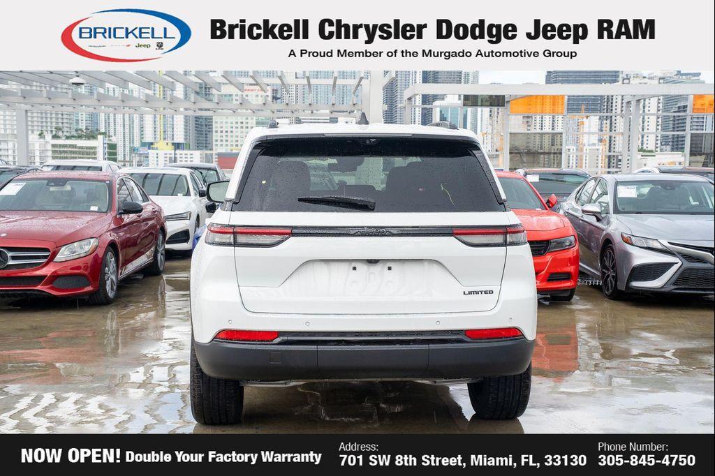 new 2025 Jeep Grand Cherokee car, priced at $42,095