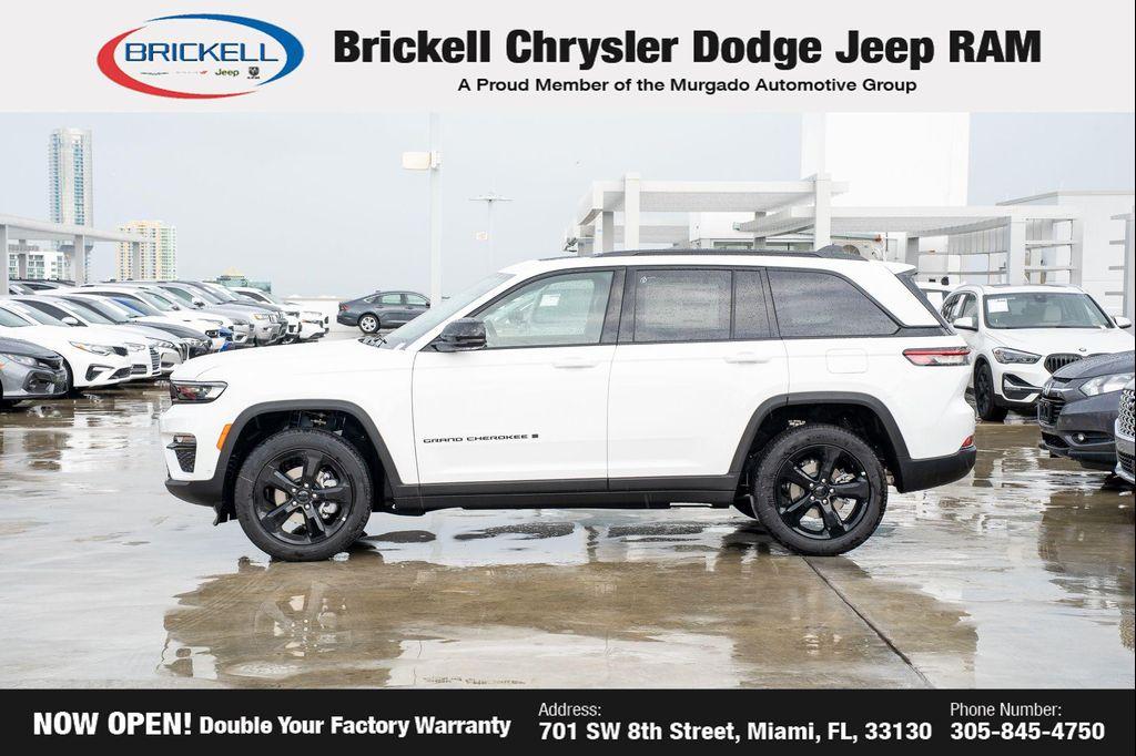 new 2025 Jeep Grand Cherokee car, priced at $42,095