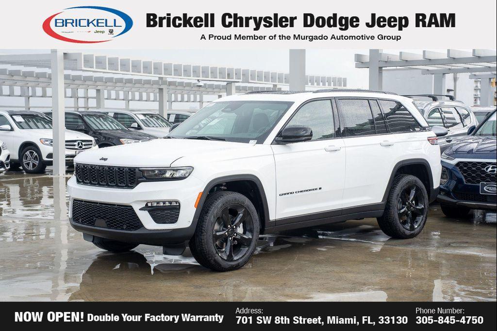 new 2025 Jeep Grand Cherokee car, priced at $42,095