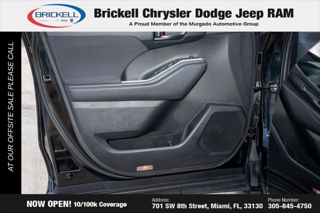 used 2023 Toyota Highlander car, priced at $27,099