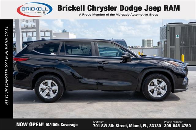 used 2023 Toyota Highlander car, priced at $27,099