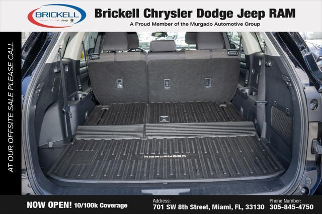 used 2023 Toyota Highlander car, priced at $27,099