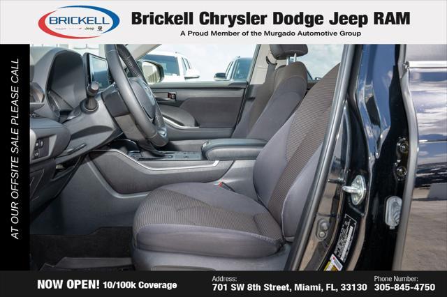 used 2023 Toyota Highlander car, priced at $27,099
