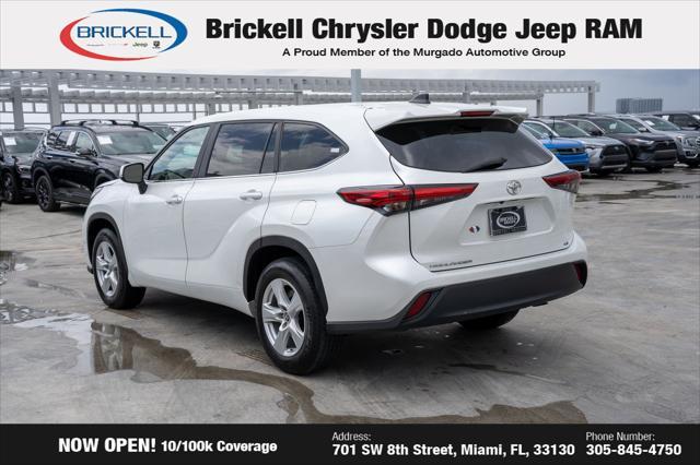 used 2023 Toyota Highlander car, priced at $30,495
