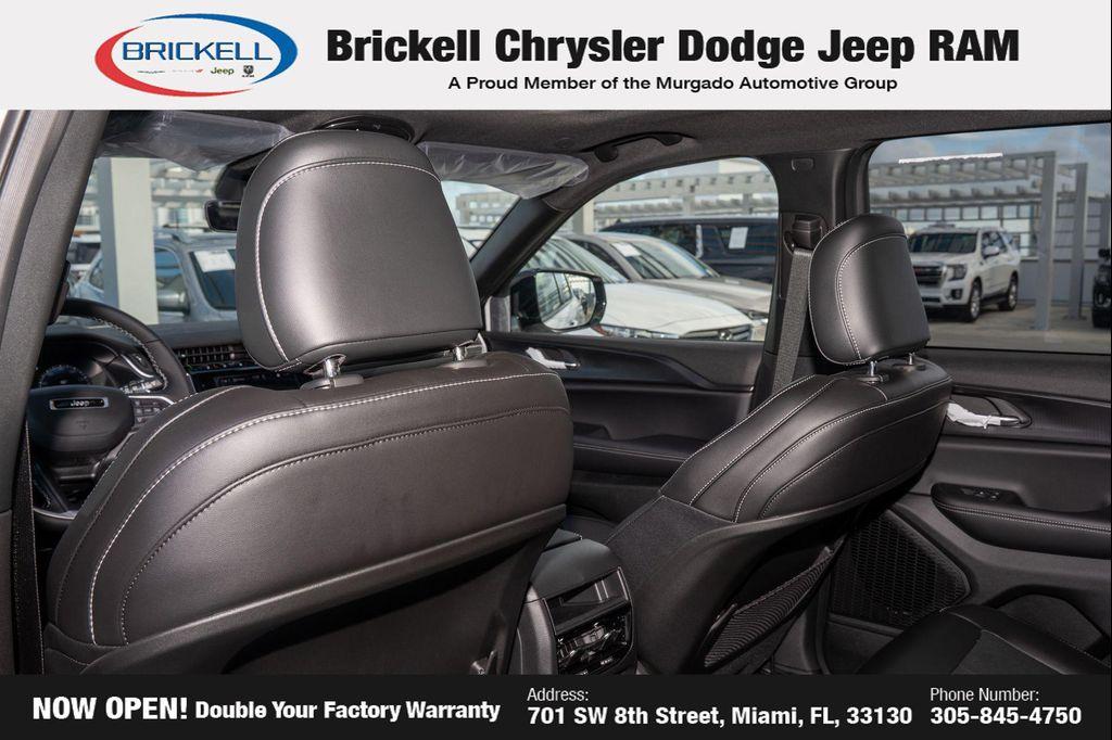 new 2025 Jeep Grand Cherokee car, priced at $40,035
