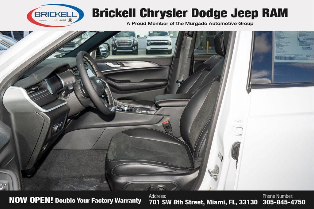 new 2025 Jeep Grand Cherokee car, priced at $40,035
