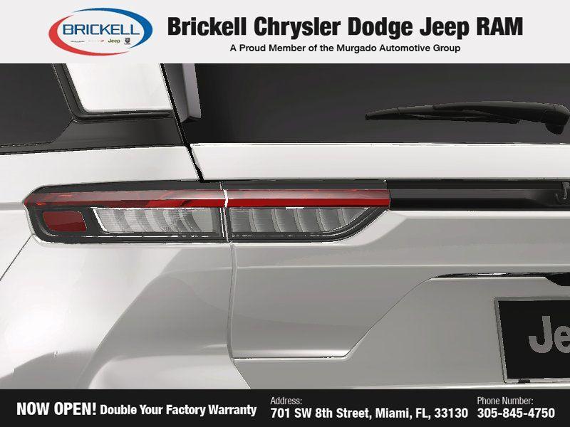 new 2025 Jeep Grand Cherokee car, priced at $38,212