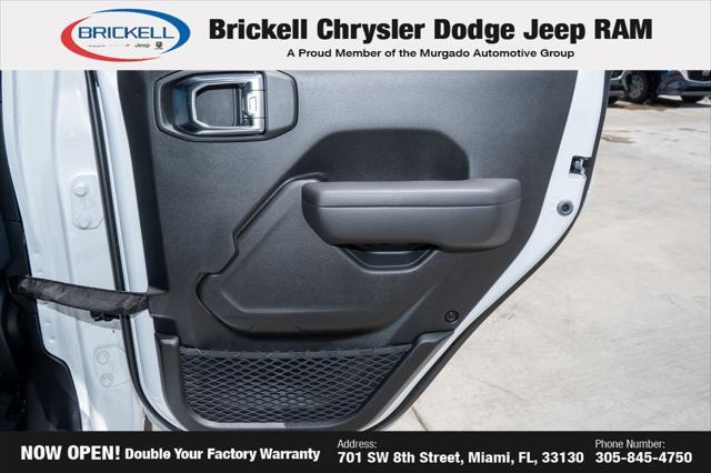 new 2025 Jeep Gladiator car, priced at $41,063
