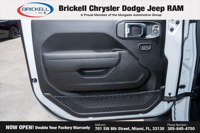 new 2025 Jeep Gladiator car, priced at $41,063