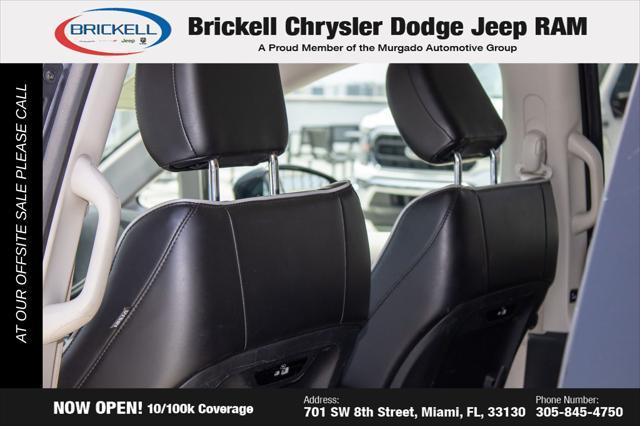 used 2023 Chrysler Pacifica car, priced at $27,067