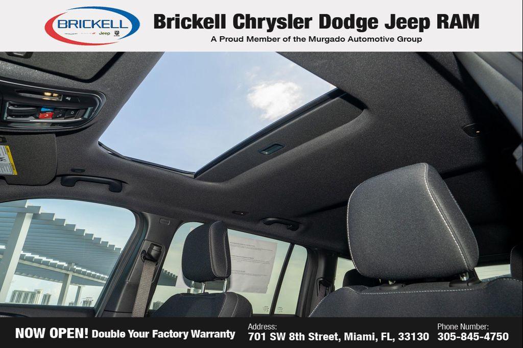 new 2025 Jeep Grand Cherokee L car, priced at $42,176