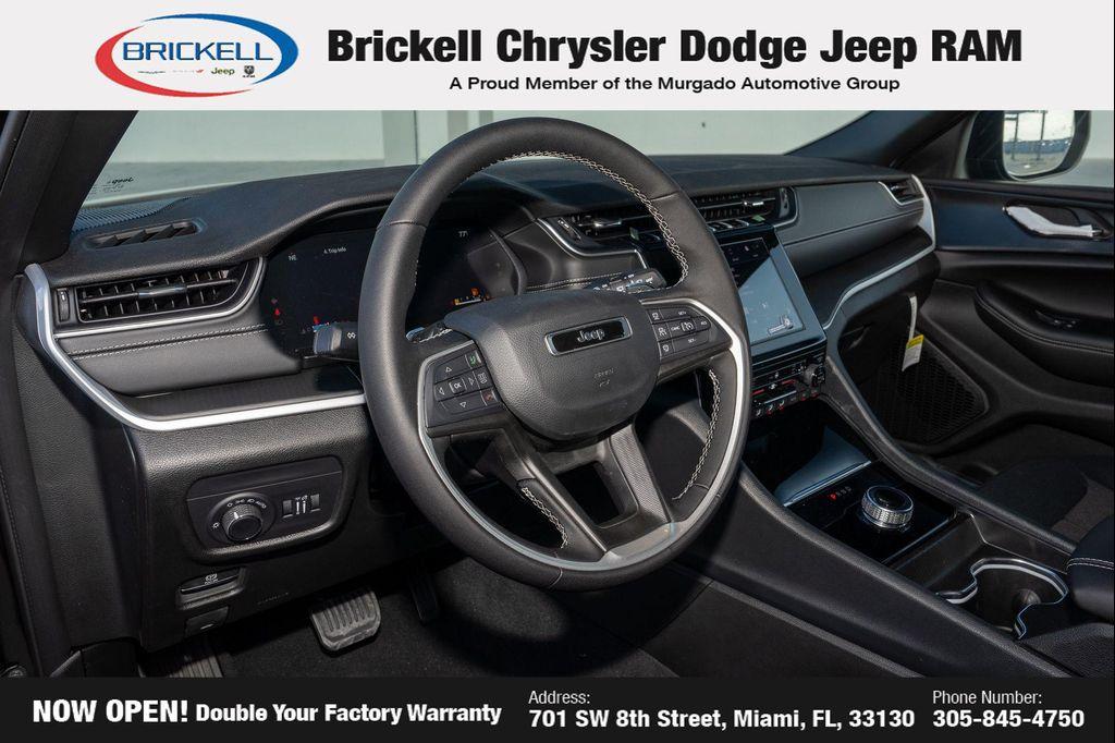 new 2025 Jeep Grand Cherokee L car, priced at $42,176