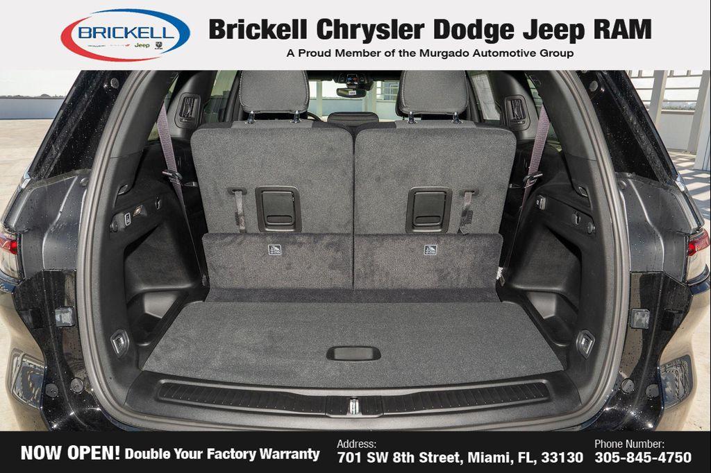 new 2025 Jeep Grand Cherokee L car, priced at $42,176