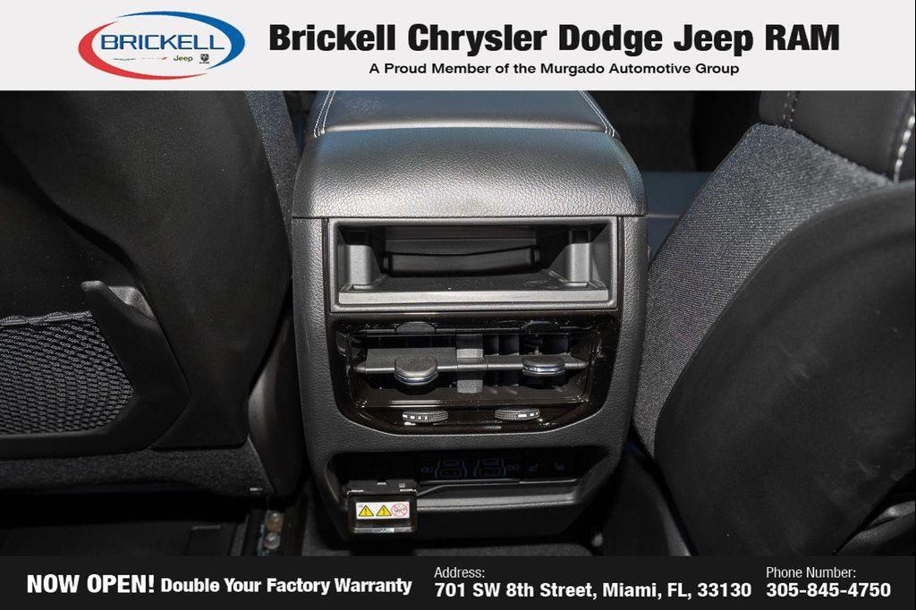 new 2025 Jeep Grand Cherokee car, priced at $46,583