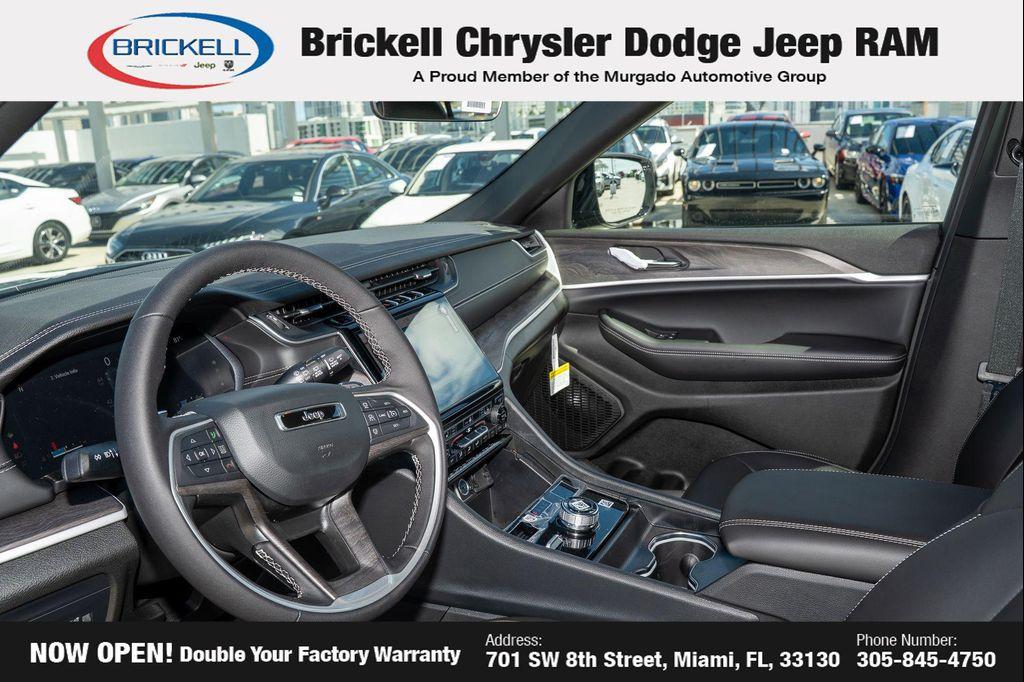 new 2025 Jeep Grand Cherokee car, priced at $46,583